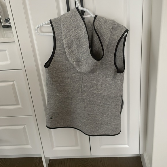 Lululemon Insculpt Vest - Picture 8 of 8